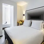 Ibis Centre 3*