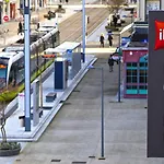 Ibis Centre Hotel 3*