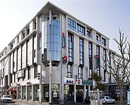 Ibis Centre 3*
