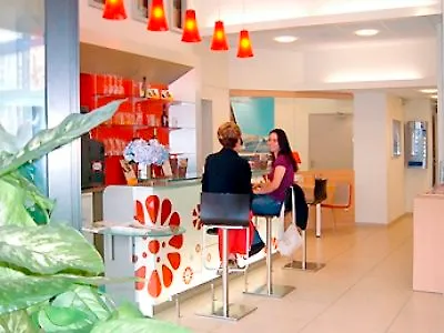 Ibis Centre