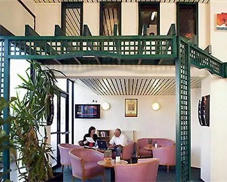 Ibis Centre Hotel 3*