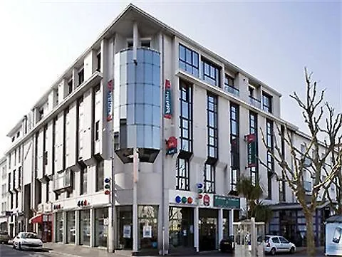 Ibis Centre 3*