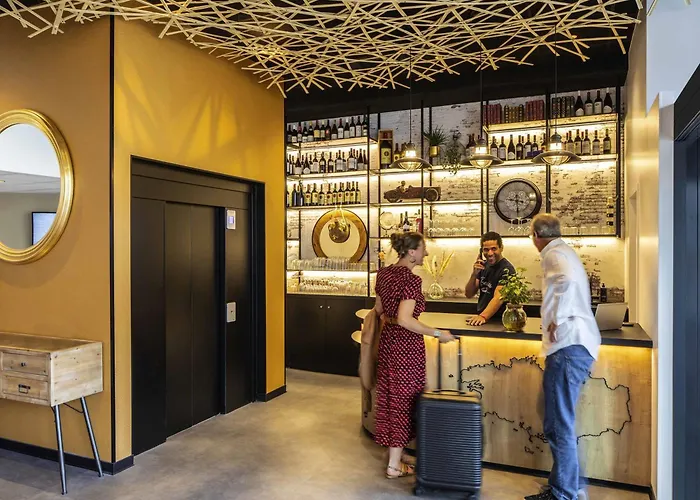 宜必思布雷斯特中心酒店 酒店