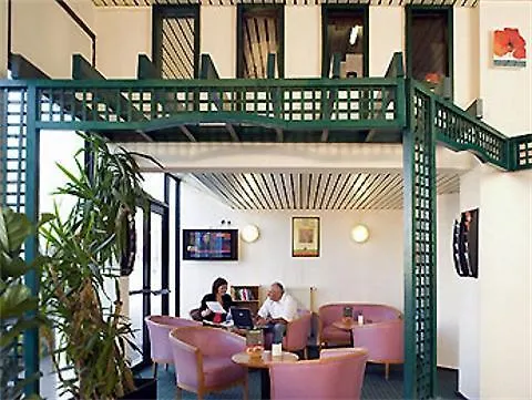 Ibis Centre Hotel 3*